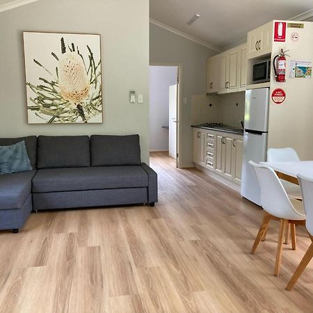 Landsborough Holiday Park Екстериор снимка