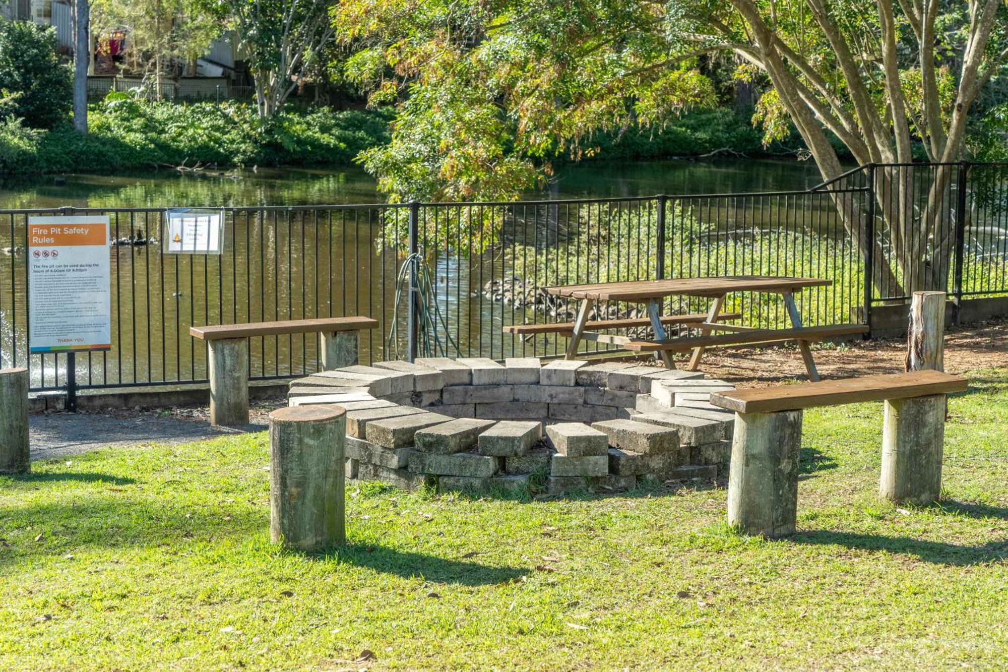 Landsborough Holiday Park Екстериор снимка